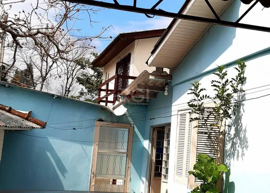 Foto 2 de Casa com 3 Quartos à venda, 230m² em Jardim Planalto, Porto Alegre