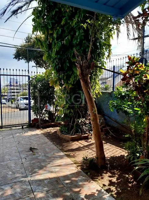 Foto 4 de Casa com 3 Quartos à venda, 230m² em Jardim Planalto, Porto Alegre
