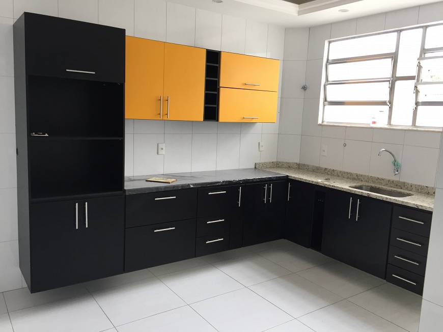 Foto 1 de Apartamento com 3 Quartos para alugar, 110m² em Pitangueiras, Rio de Janeiro