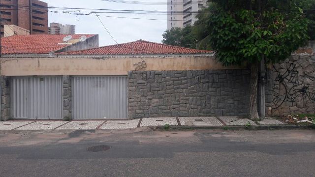 Foto 1 de Casa com 4 Quartos para alugar, 480m² em Cocó, Fortaleza