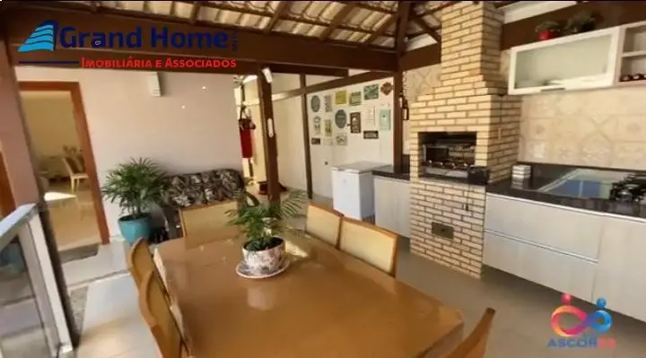 Foto 1 de Casa com 4 Quartos à venda, 250m² em Colina de Laranjeiras, Serra