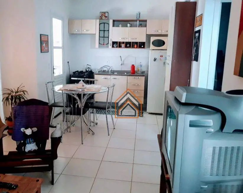 Foto 3 de Casa de Condomínio com 2 Quartos à venda, 59m² em Stella Maris, Alvorada