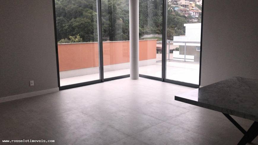 Foto 3 de Cobertura com 3 Quartos à venda, 207m² em Agriões, Teresópolis