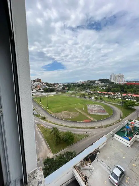 Foto 2 de Apartamento com 2 Quartos à venda, 66m² em Estreito, Florianópolis