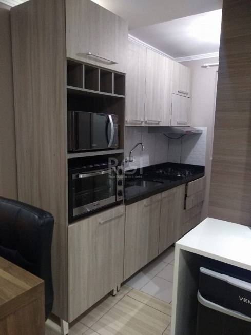 Foto 4 de Apartamento com 2 Quartos à venda, 39m² em Mário Quintana, Porto Alegre