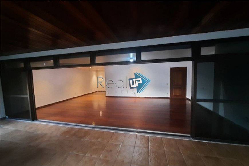 Foto 1 de Apartamento com 3 Quartos à venda, 200m² em Barra da Tijuca, Rio de Janeiro