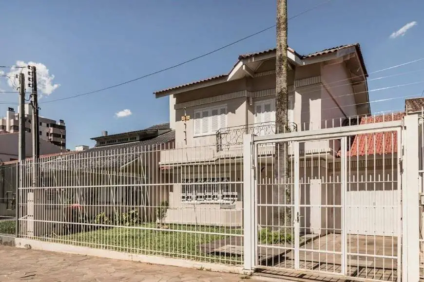 Foto 1 de Casa com 3 Quartos à venda, 377m² em Higienópolis, Porto Alegre
