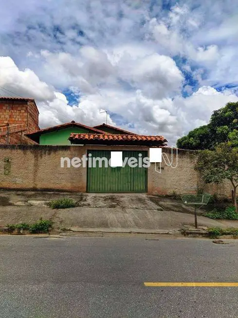 Foto 1 de Casa com 3 Quartos à venda, 430m² em Residencial Lagoa, Betim