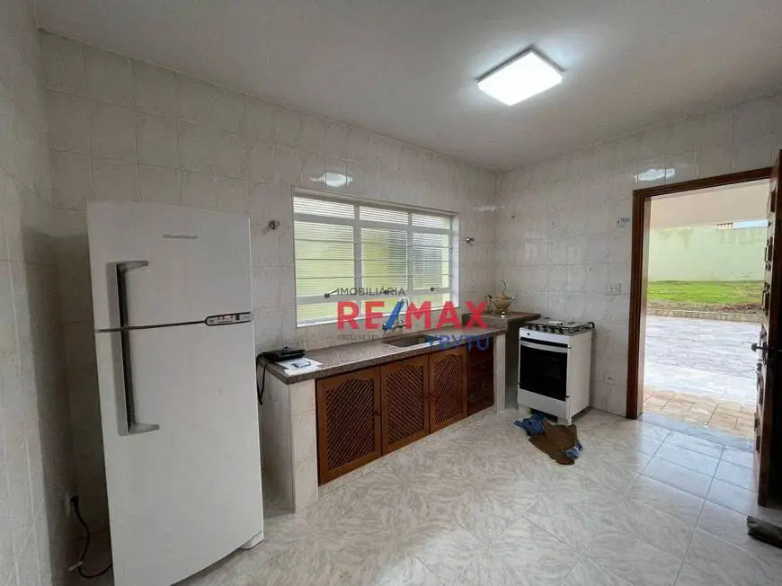 Foto 5 de Casa com 4 Quartos para alugar, 383m² em Chácara Floresta, Botucatu
