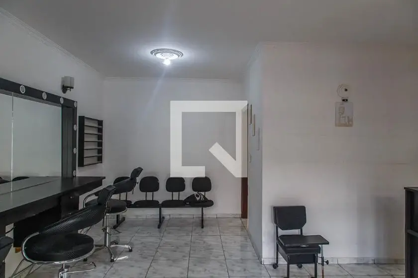 Foto 2 de Casa com 4 Quartos para alugar, 320m² em Vila Carrão, São Paulo