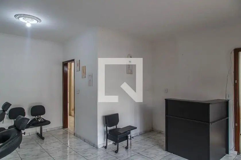 Foto 3 de Casa com 4 Quartos para alugar, 320m² em Vila Carrão, São Paulo