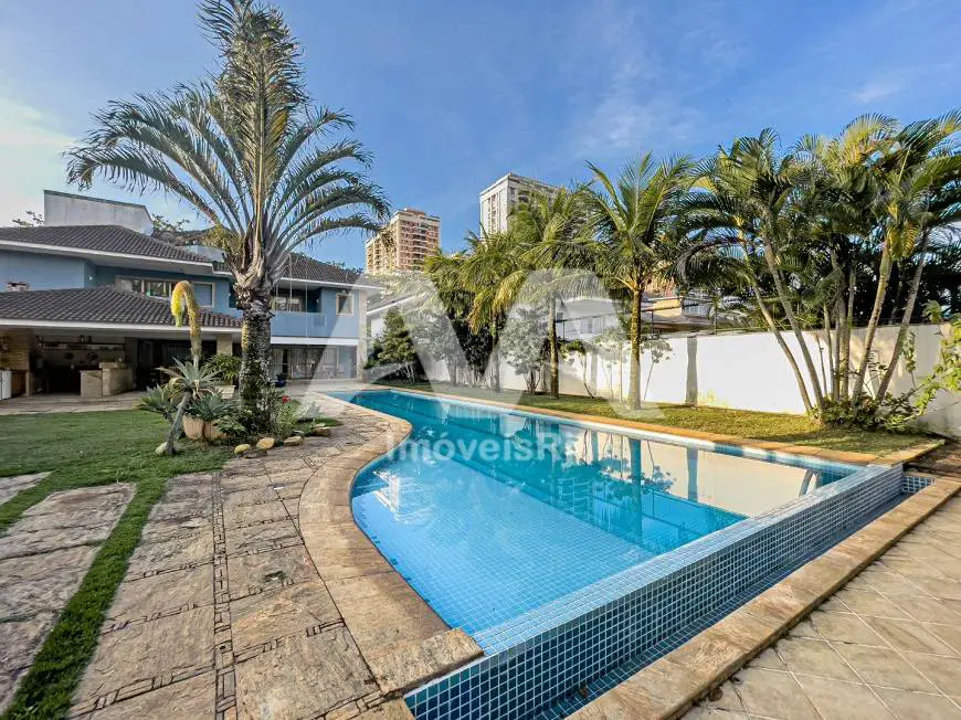 Foto 1 de Casa de Condomínio com 5 Quartos à venda, 750m² em Barra da Tijuca, Rio de Janeiro