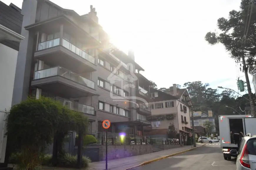 Foto 3 de Apartamento com 3 Quartos à venda, 160m² em Centro, Gramado
