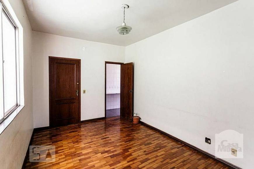 Foto 2 de Apartamento com 3 Quartos à venda, 80m² em Sagrada Família, Belo Horizonte