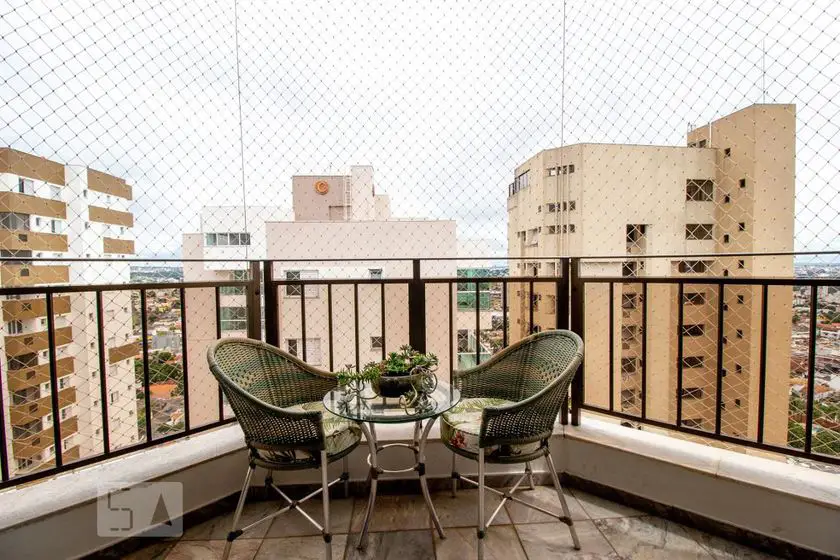 Foto 5 de Apartamento com 4 Quartos para alugar, 185m² em Centro, Uberlândia