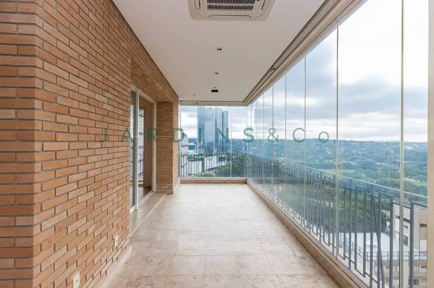 Foto 1 de Apartamento com 4 Quartos à venda, 415m² em Itaim Bibi, São Paulo