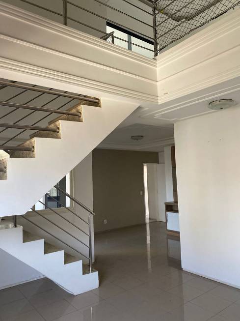 Foto 1 de Apartamento com 4 Quartos para alugar, 240m² em Jardim Renascença, São Luís