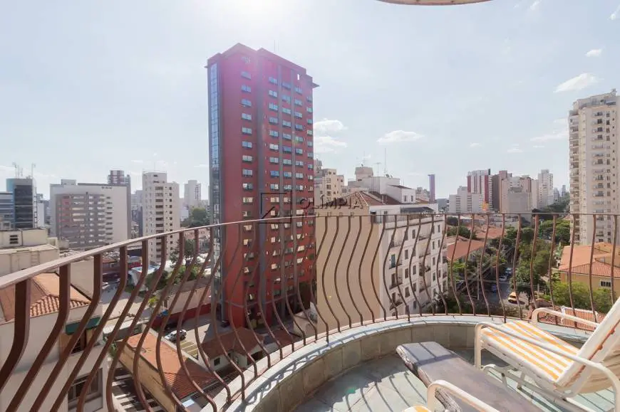 Foto 3 de Apartamento com 4 Quartos para alugar, 205m² em Pinheiros, São Paulo