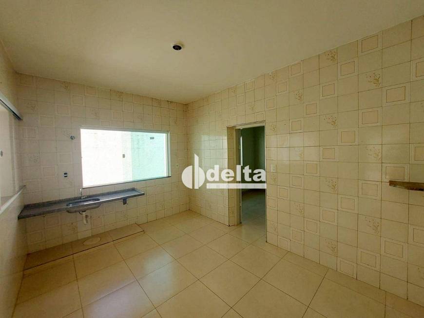 Foto 3 de Casa com 3 Quartos para alugar, 140m² em Martins, Uberlândia