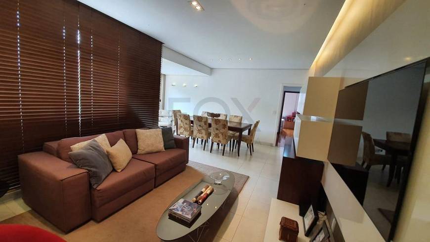 Foto 1 de Apartamento com 4 Quartos à venda, 135m² em Santo Antônio, Belo Horizonte