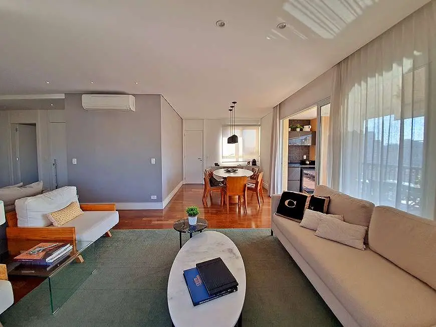 Foto 3 de Apartamento com 4 Quartos à venda, 180m² em Vila Olímpia, São Paulo