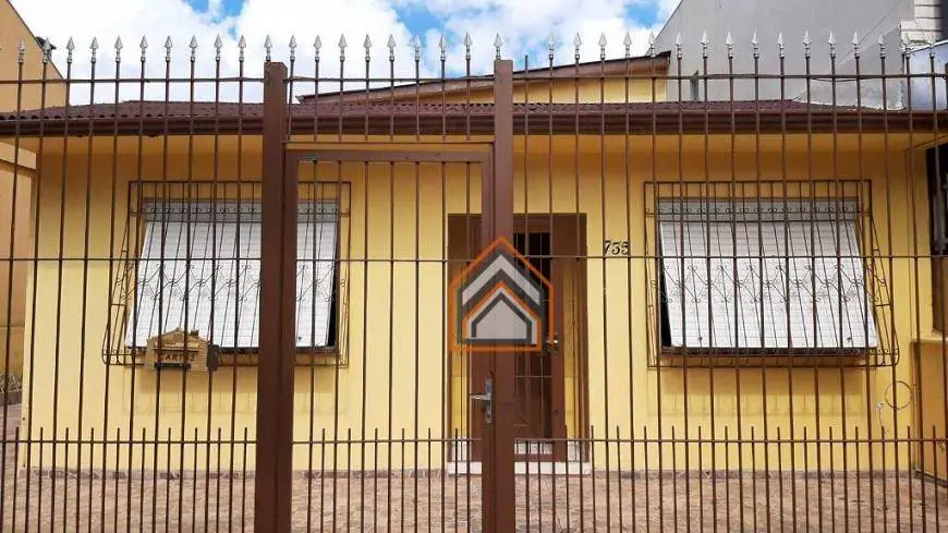 Foto 2 de Casa com 3 Quartos à venda, 100m² em Sumare, Alvorada