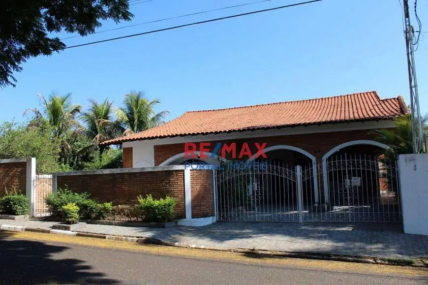 Foto 2 de Casa com 4 Quartos à venda, 390m² em Jardim Porangaba, Águas de São Pedro