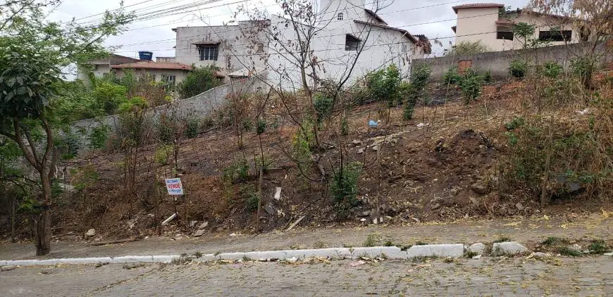 Foto 1 de Lote/Terreno à venda, 402m² em Jardim Alvorada, Governador Valadares