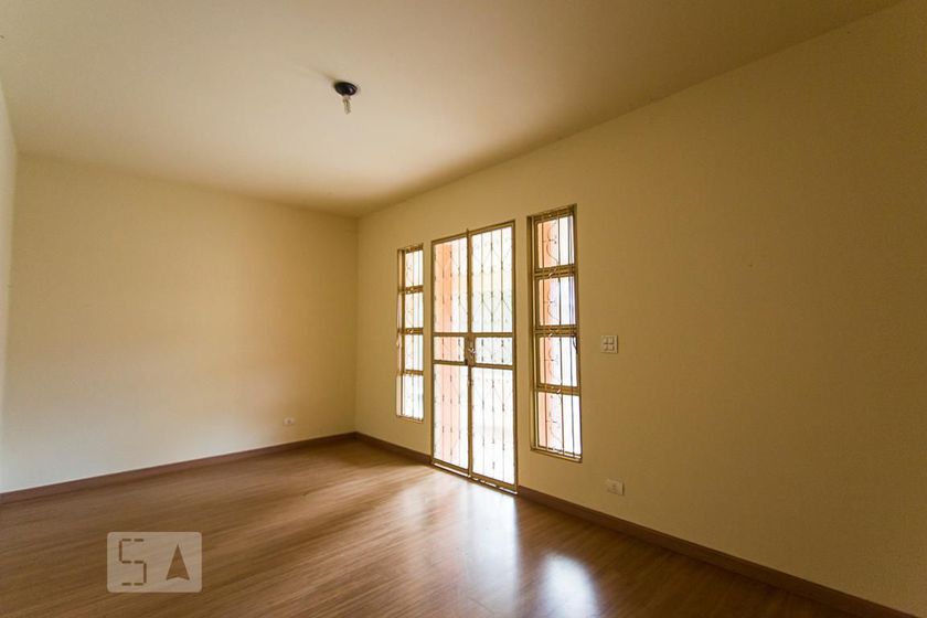 Foto 4 de Casa com 3 Quartos para alugar, 350m² em Saraiva, Uberlândia