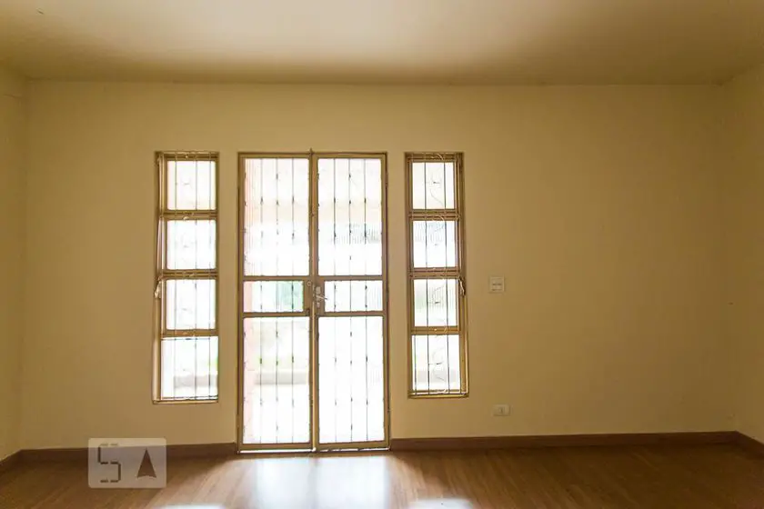 Foto 5 de Casa com 3 Quartos para alugar, 350m² em Saraiva, Uberlândia