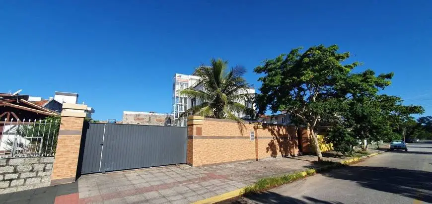 Foto 2 de Casa com 5 Quartos à venda, 284m² em Canasvieiras, Florianópolis