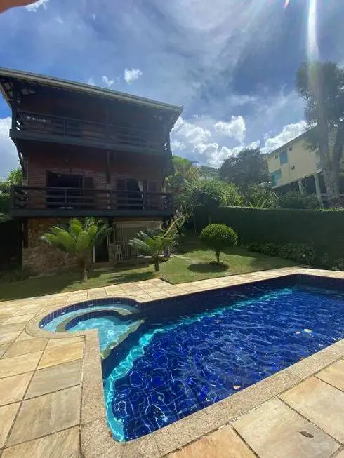 Foto 1 de Casa com 5 Quartos à venda, 1000m² em Iúcas, Teresópolis
