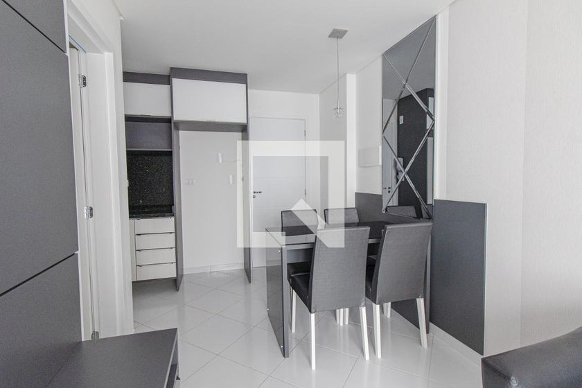 Foto 3 de Apartamento com 1 Quarto para alugar, 60m² em Portão, Curitiba