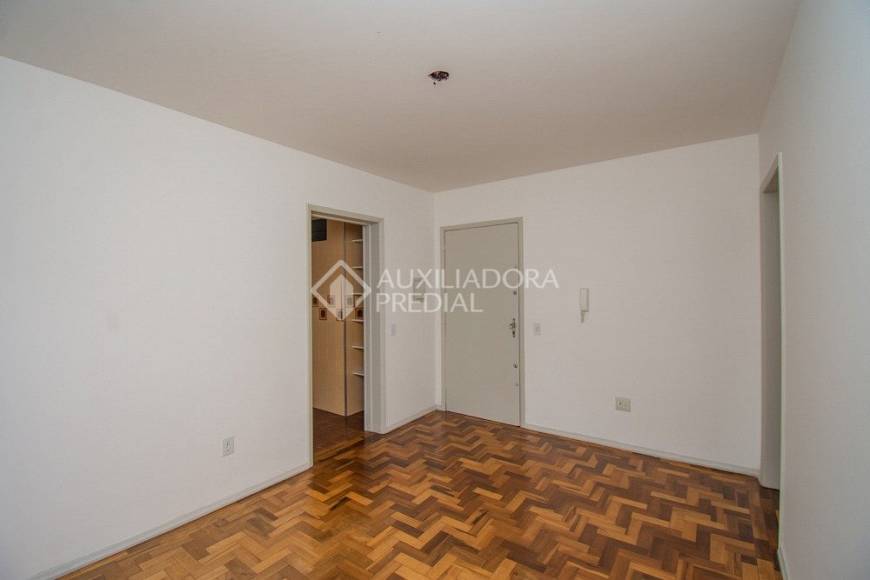Foto 3 de Apartamento com 1 Quarto para alugar, 42m² em Rio Branco, Porto Alegre