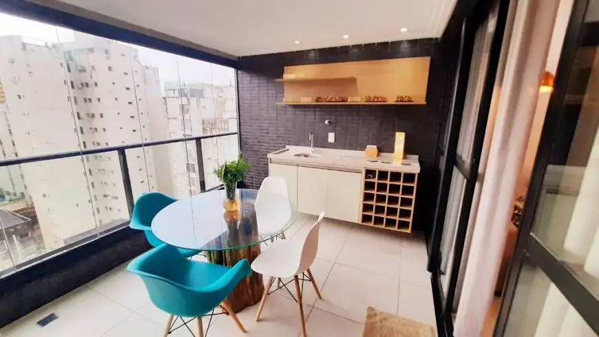 Foto 2 de Apartamento com 2 Quartos para alugar, 72m² em Barra, Salvador