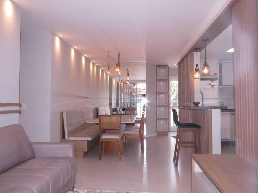 Foto 2 de Apartamento com 2 Quartos à venda, 78m² em Capão Raso, Curitiba