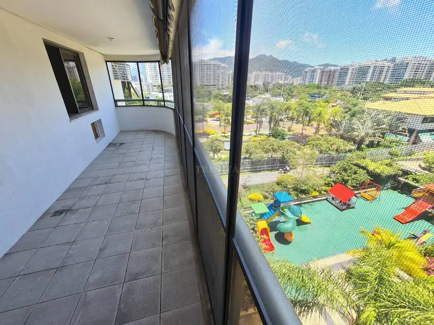 Foto 4 de Apartamento com 4 Quartos à venda, 142m² em Jacarepaguá, Rio de Janeiro