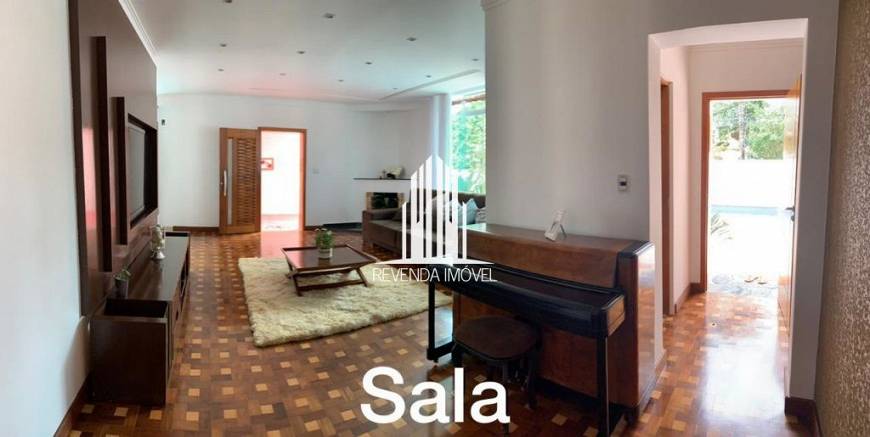 Foto 2 de Casa com 2 Quartos à venda, 450m² em Interlagos, São Paulo