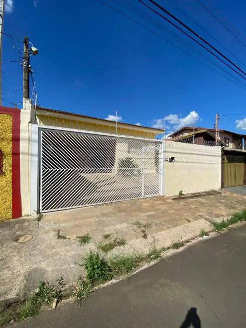 Foto 1 de Casa com 3 Quartos para alugar, 250m² em Vila Carmem, São Carlos