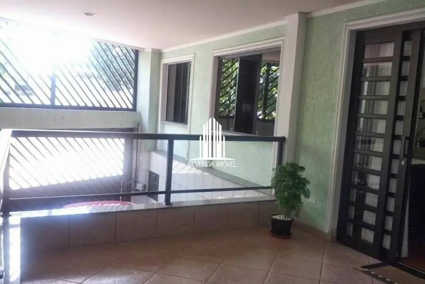 Foto 1 de Sobrado com 5 Quartos à venda, 248m² em Vila Yolanda, Osasco