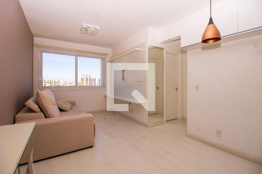 Foto 1 de Apartamento com 3 Quartos à venda, 60m² em Medianeira, Porto Alegre