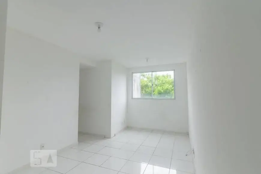 Foto 1 de Apartamento com 3 Quartos para alugar, 68m² em Vargem Pequena, Rio de Janeiro