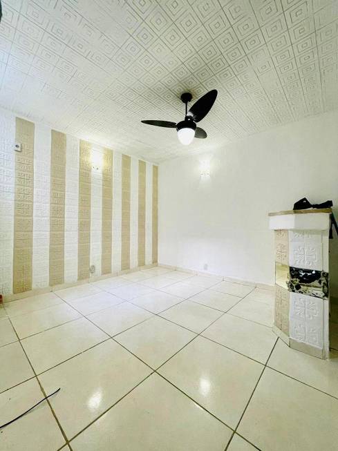 Foto 1 de Casa com 2 Quartos à venda, 120m² em Inhaúma, Rio de Janeiro