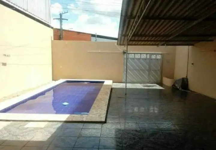 Foto 1 de Casa com 3 Quartos à venda, 150m² em São José Operário, Manaus