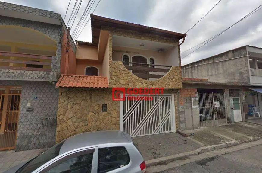 Foto 2 de Sobrado com 5 Quartos à venda, 184m² em Residencial Parque Cumbica, Guarulhos