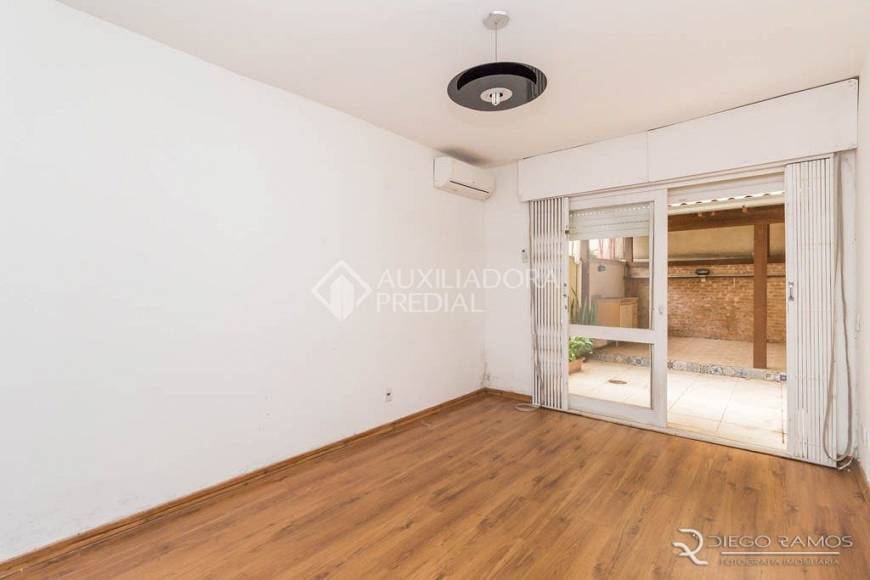 Foto 2 de Apartamento com 1 Quarto para alugar, 43m² em Rio Branco, Porto Alegre