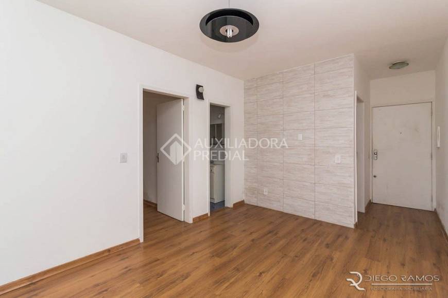 Foto 4 de Apartamento com 1 Quarto para alugar, 43m² em Rio Branco, Porto Alegre