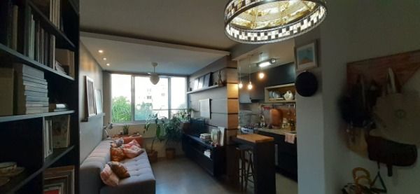 Foto 1 de Apartamento com 2 Quartos à venda, 45m² em Ipanema, Porto Alegre