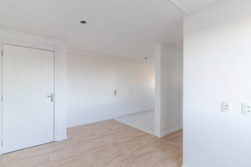 Foto 2 de Apartamento com 2 Quartos à venda, 43m² em Sarandi, Porto Alegre