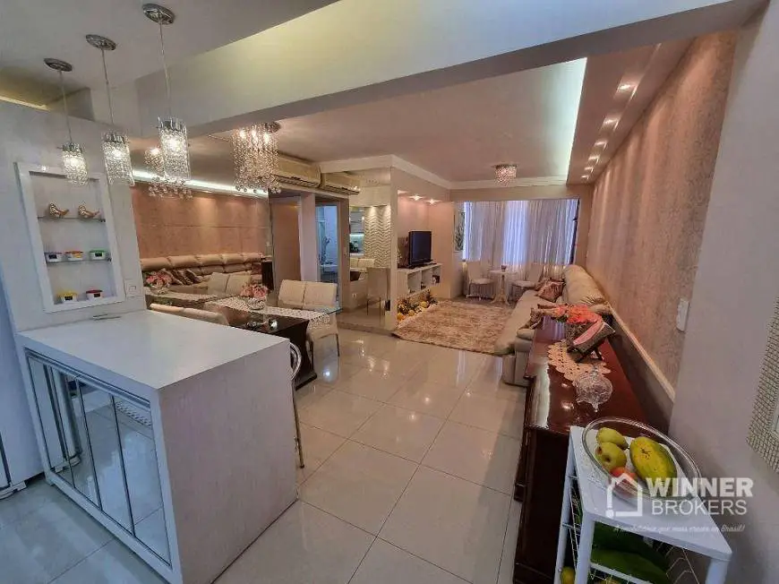 Foto 2 de Apartamento com 3 Quartos à venda, 90m² em Zona 07, Maringá